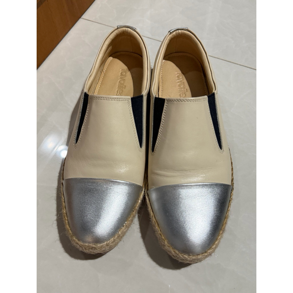 Favorite Shoes by Picha มือสอง เหมือนใหม่