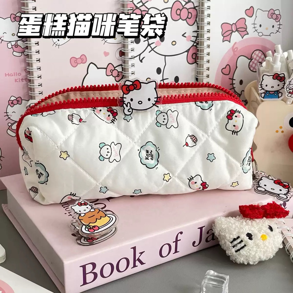 สินค้าพร้อมส่ง กระเป๋าดินสอสีแดง Hello Kitty ขนาดเล็ก ใส่ดินสอ