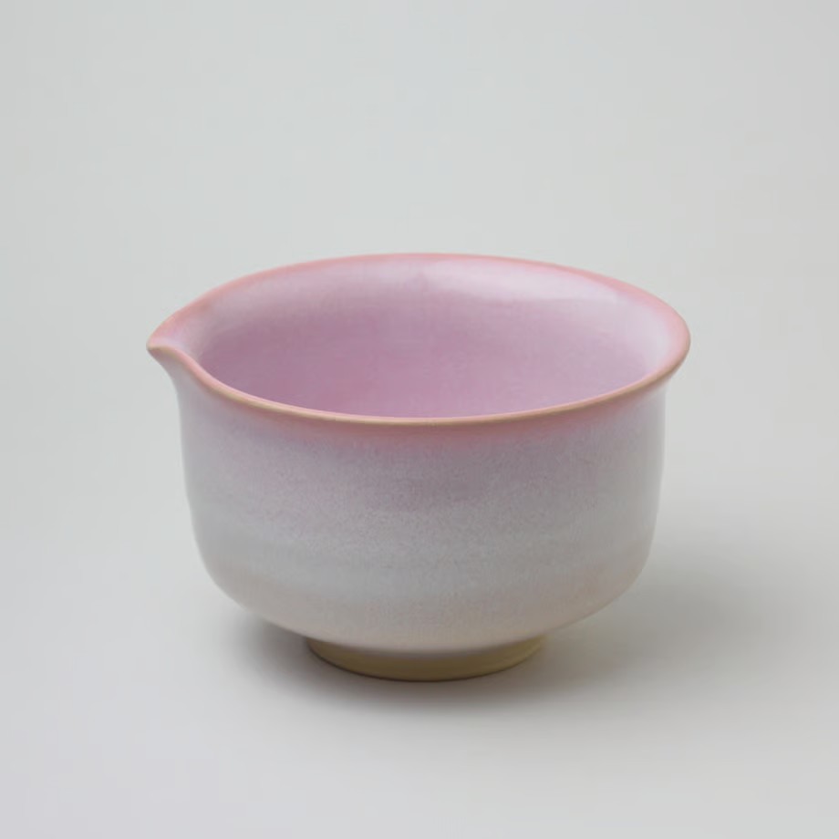 (สินค้าพร้อมส่ง) ถ้วยมัทฉะ Chawan แบบมีปากเท Hagi Ware Katakuchi Tea Bowl with Cherry Blossom Bud Made in Japan
