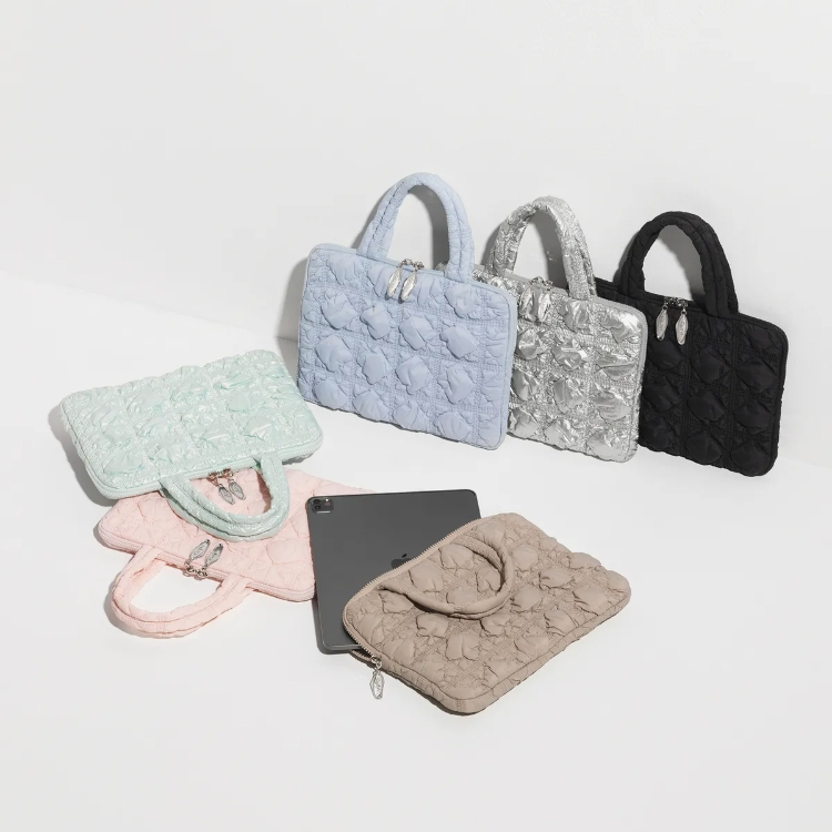 Carlyn Zena Ipad Pouch 11 Inch (Mint)