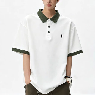 เสื้อโปโลแขนสั้นผู้ชาย สีเขียว คอปก ปักโลโก้แบบคลาสสิก เนื้อผ้าโปร่งสบาย สวมใส่ได้หลายโอกาส
