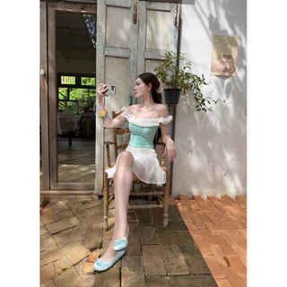 Charlotte - เสื้อปาดไหล่ แต่งฉลุ V146