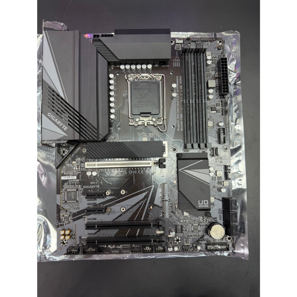 GIGABYTE Z690 UD DDR4 [มือสอง]