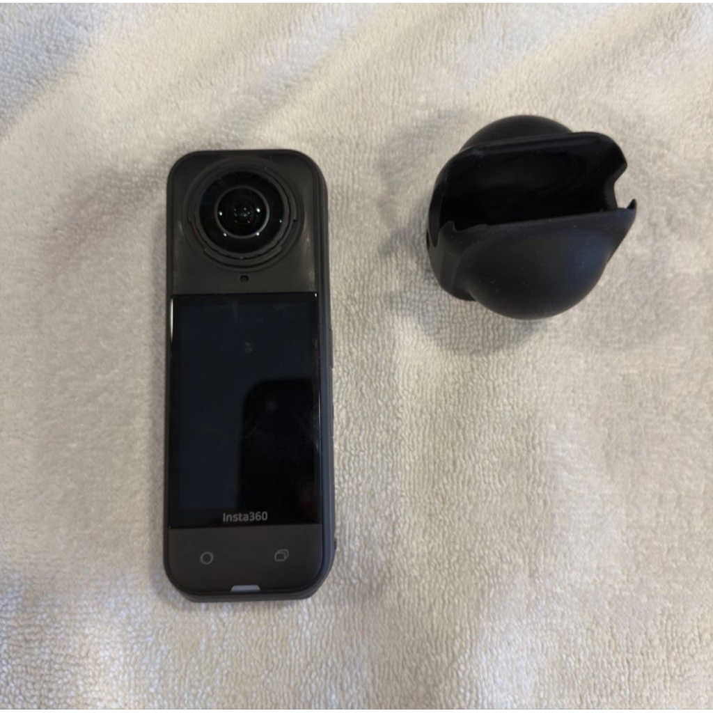 Insta360 X5 8K 360° Action Camera Excellent Condition + Dive Case + Replacement Lens Kit & Accessori