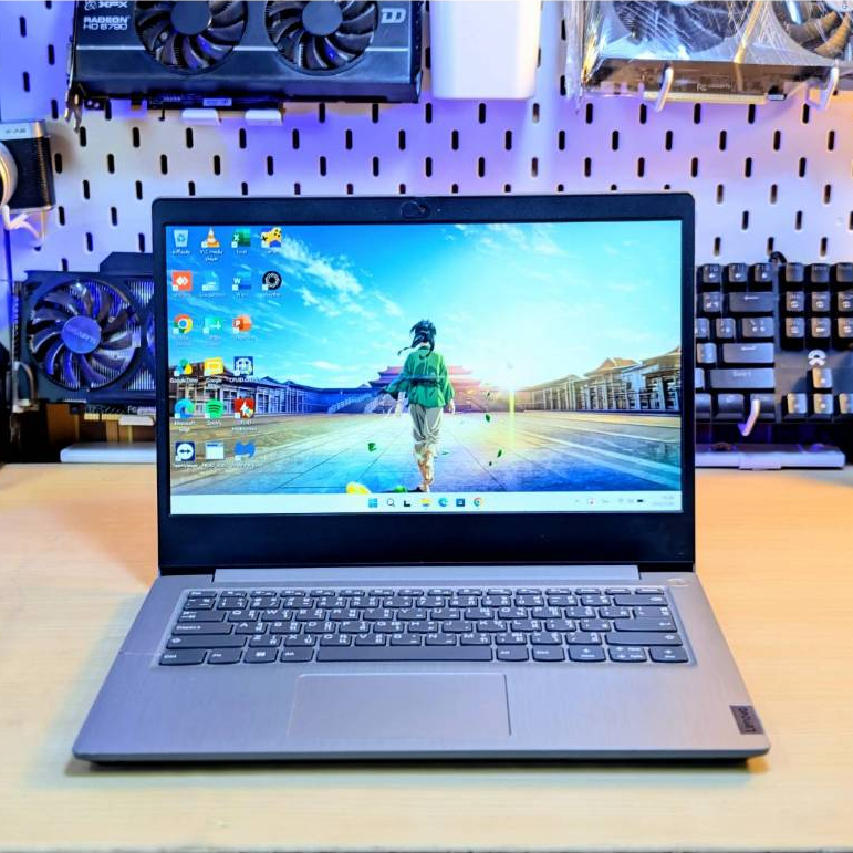 Second-hand laptop..