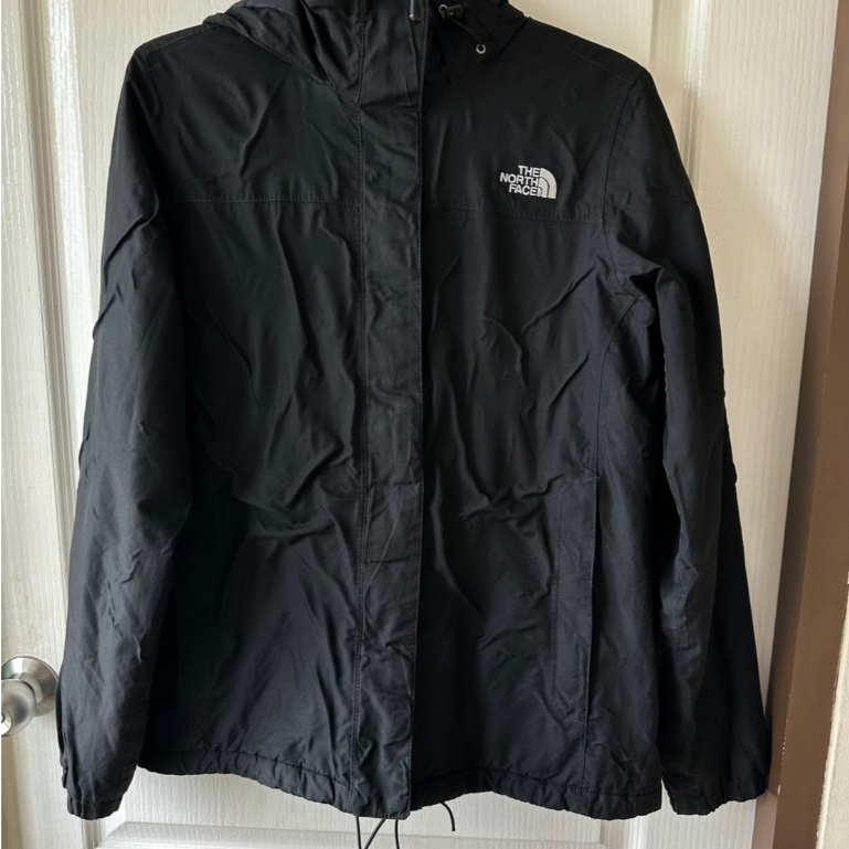 เสื้อกันหนาว the north face แท้!! มือสอง Hyvent อก 40 ยาว 26 ตำหนิ 2 จุด ตามรายละเอียด