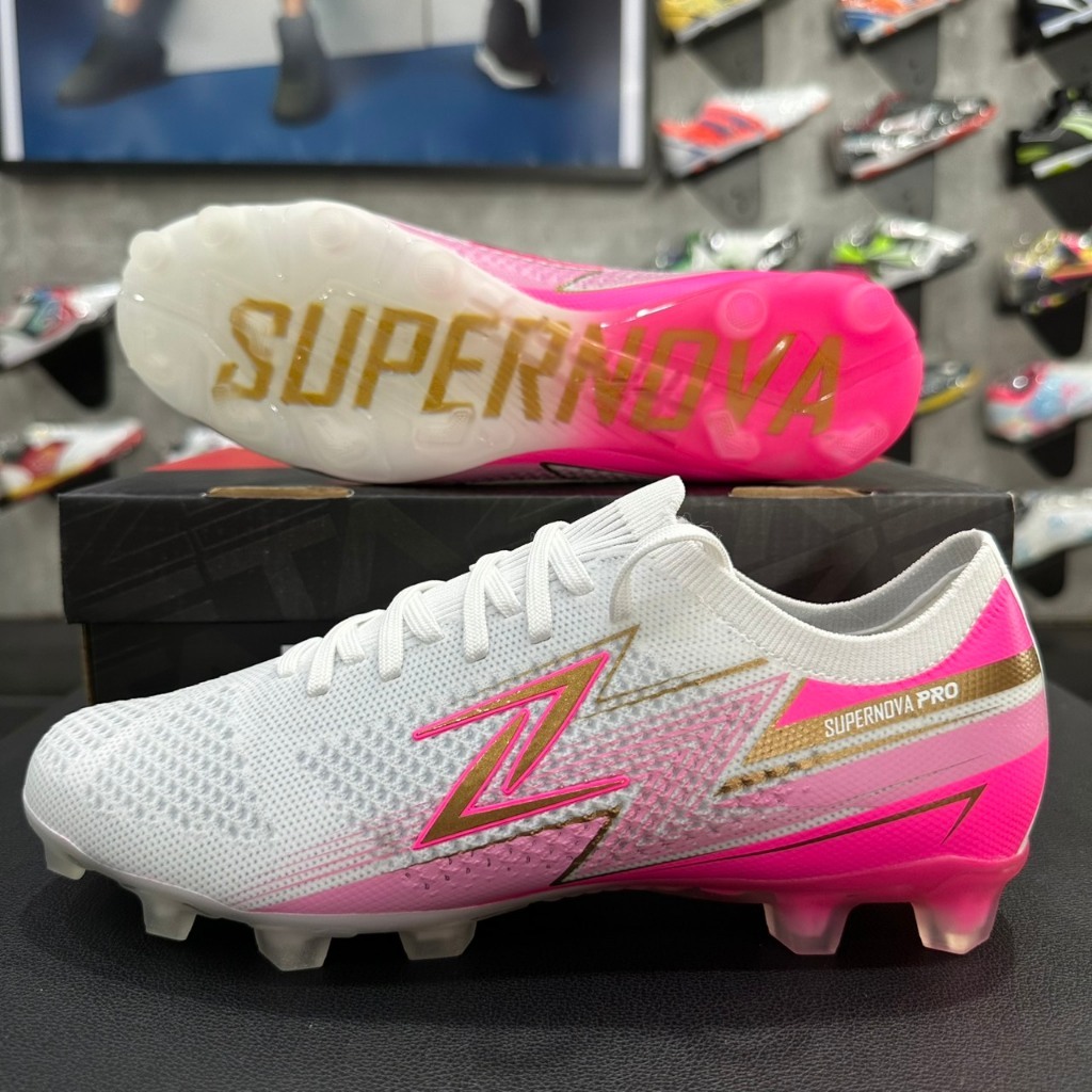ZETA SUPERNOVA PRO รองเท้าสตั๊ด ฟุตบอล  UPPER ทำจากผ้าทอ flyknit สวมใส่สบาย