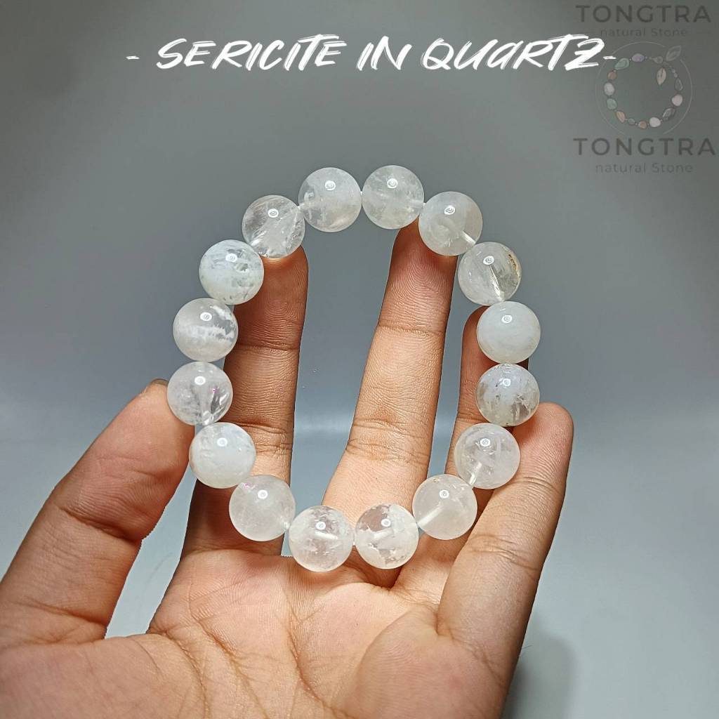 สร้อยข้อมือหิน เซริไซต์อินควอตซ์ (Sericite ni Quartz) นิยมเรียกว่า "หินไหมหิมะ" เสริมความร่ำรวย ความมั่งคั่ง