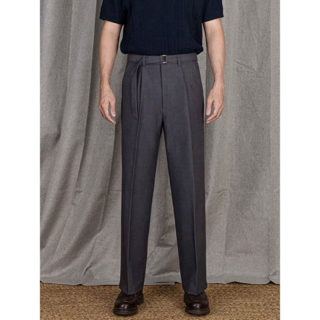 TOFFY & BROWN /  SINGLE PLEATED HIGH WAIST TROUSERS กางเกงทรงกระบอกตรงเอวสูงจีบเดี่ยว