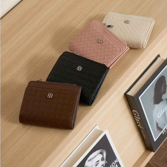 PEROTA “Fluffy Woven Wallet”
