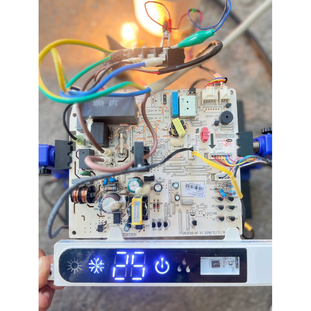 แผงวงจรแอร์ EMINENT รุ่น WFG24 / Central Air รุ่น CFW-IFE25 แผงบอร์ดแอร์อิมิเน้นท์ แผงบอร์ดแอร์เซ็นท