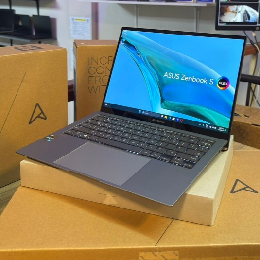 [used]Asus ZenBook S 13 OLED UX5304VA 13TH GEN i7-1355U/16GB DDR5/512
