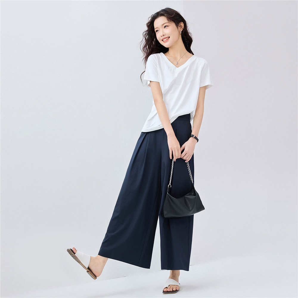 GIORDANO (Online Exclusive) กางเกงขายาวผู้หญิง Women's Pleated Ankle Trousers 05425071 B1
