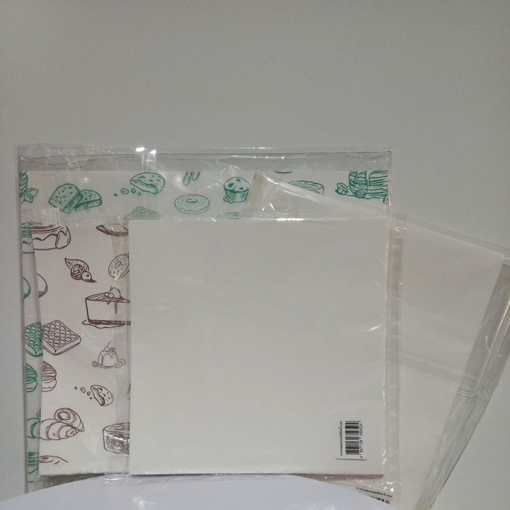 กระดาษรองขนมเข้าเตาอบได้ จำนวน100แผ่น มีหลายไซต์