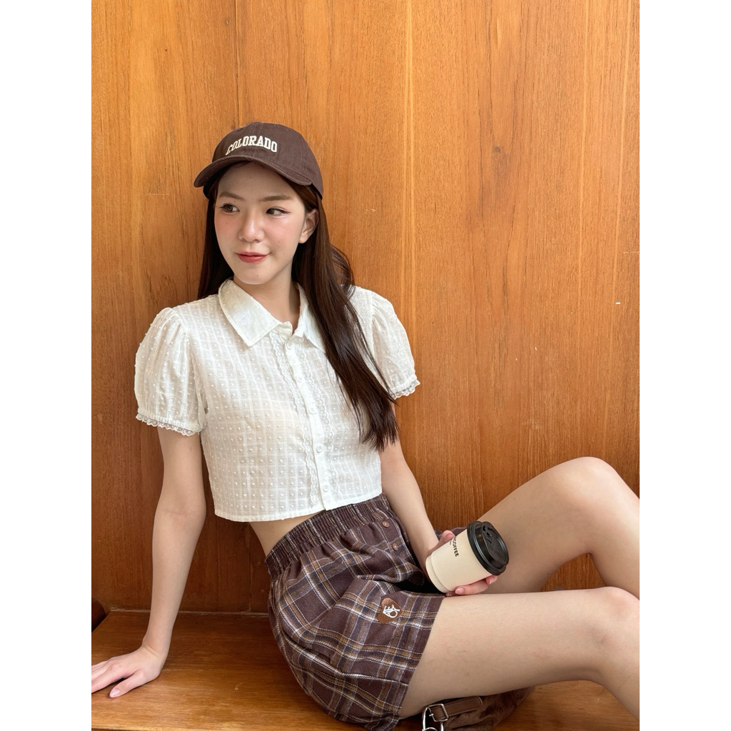 AceyAceyปกกระดุมแขนสั้นปักปกผ้าฉลุตาราง