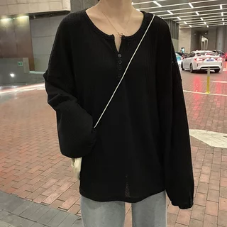 Hotgirl พร้อมส่ง เสื้อยืดแขนยาว แฟชั่นผู้หญิง ทรงหลวม สีทึบแขนยาวสไตล์เกาหลี โอเวอร์ไซส์ มีการออกแบบปุ่ม