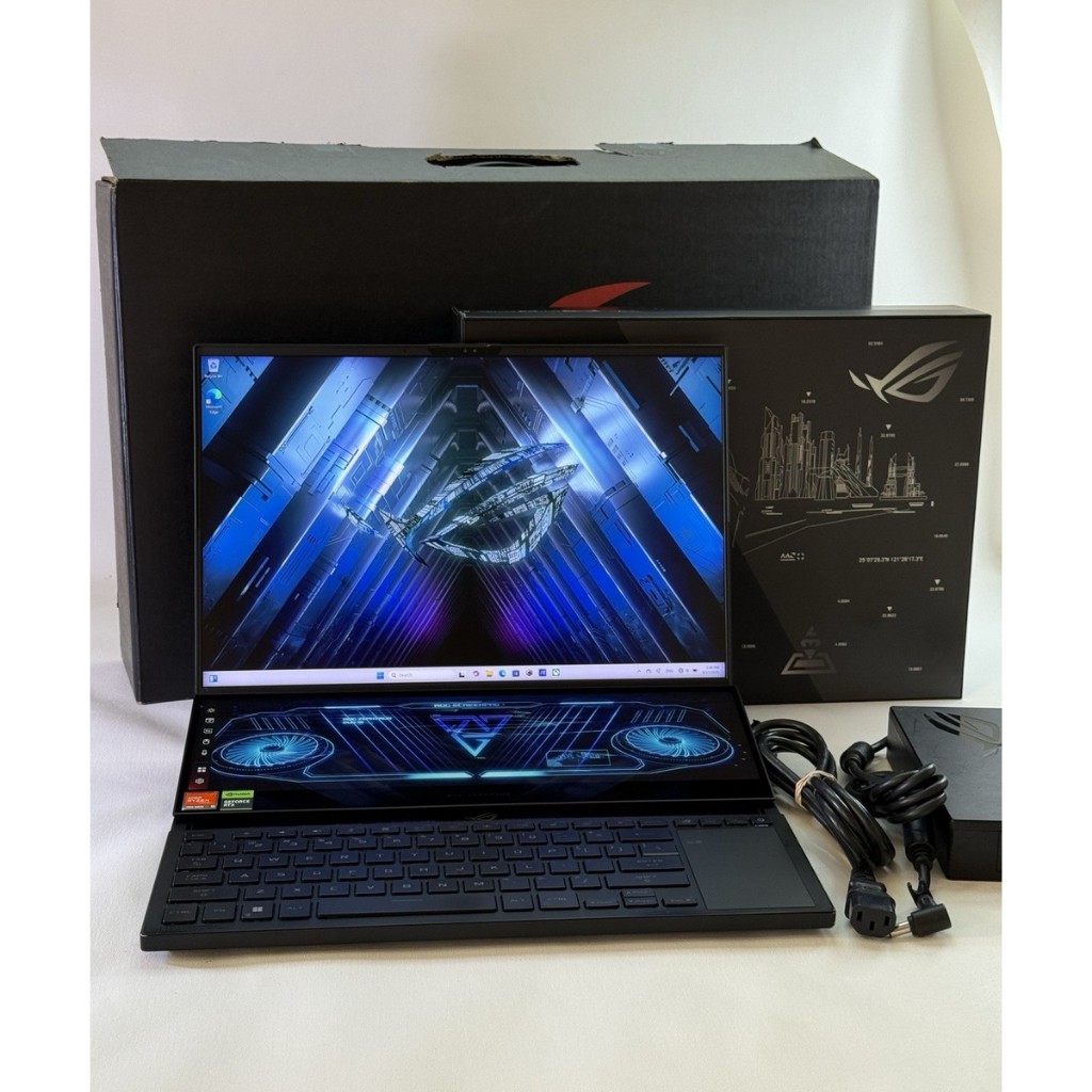 ASUS ROG Zephyrus Duo 15 (2023) 15” 2TB SSD, AMD Ryzen 9 7945HX, 2.50GHz, 16GB DDR5 RAM, 1TB PCIe SS