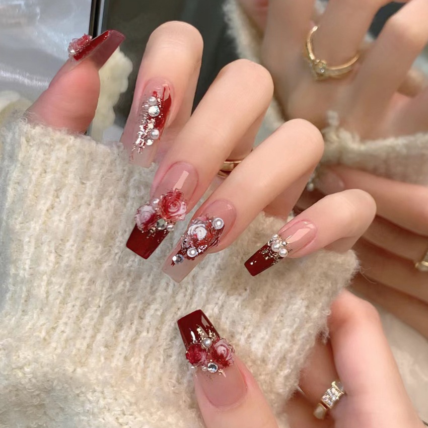ใหม่เล็บปลอม Ins Premium Nail Rose K9 Diamond Fake Nails
