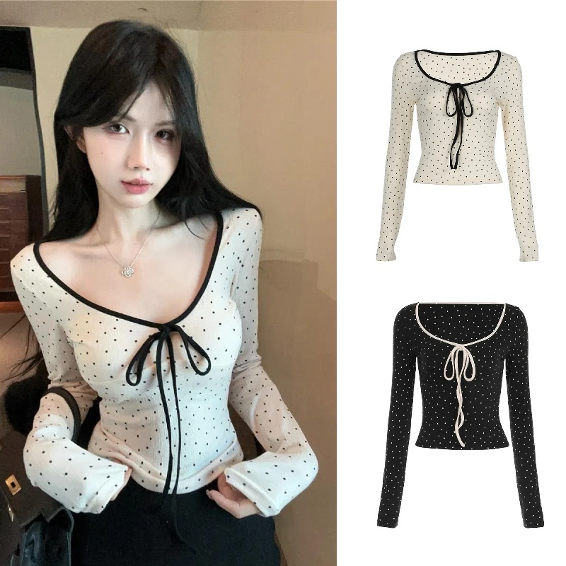 cherryshop พร้อมส่ง เสื้อยืดแขนยาวลายจุดผู้หญิงเวอร์ชั่นเกาหลี คอวี สไตล์สลิมฟิต ดีไซน์ผูกเชือกตัดกัน สาวร้อนแรง – โปรปัง