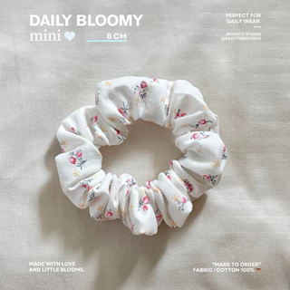 rococo studio | Daily Bloomy Scrunchie ยางรัดผม ลายดอกไม้ floral ꔛ⋆⁺