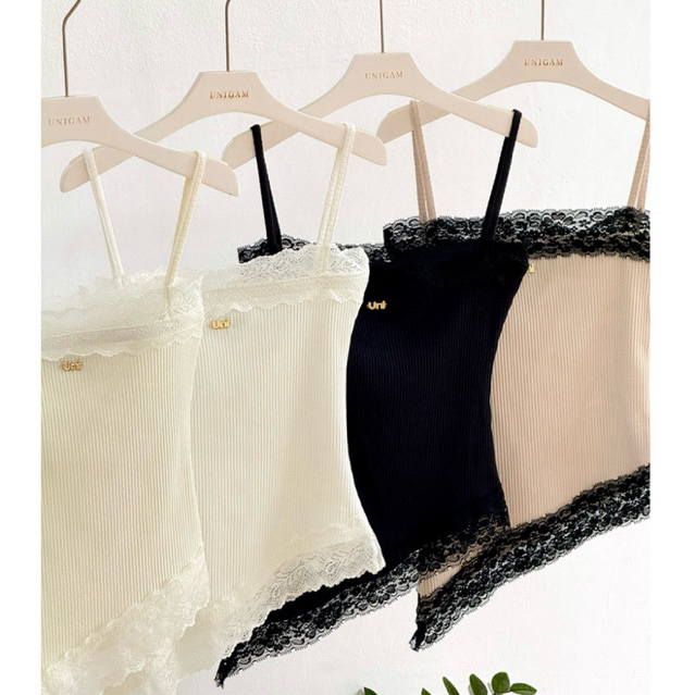 [พร้อมส่ง] FLORA TOP 🕊️ เสื้อแต่งลูกไม้ Unigam