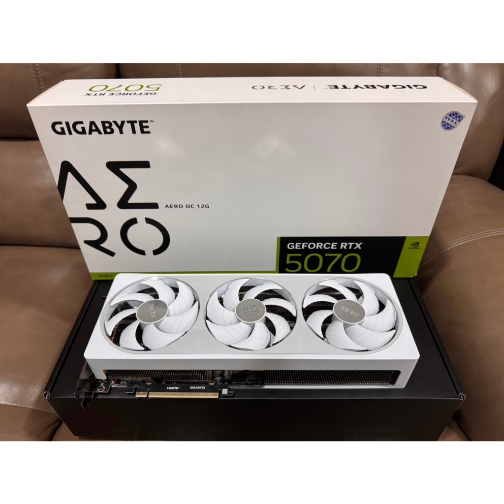 มือสอง GeForce RTX™ 5070 AERO OC 12G