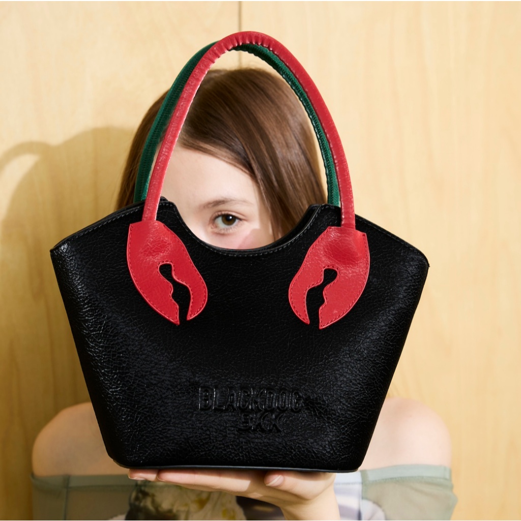 BLACKDOG BKK -  The market bag กระเป๋ากล้ามปู - BD2523