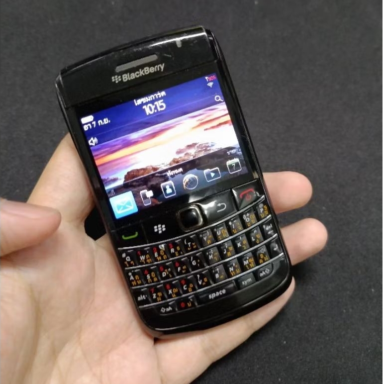 Blackberry 9780 มือสอง แป้นไทย สภาพสวย ใส่ซิมใช้งานได้ปกติ