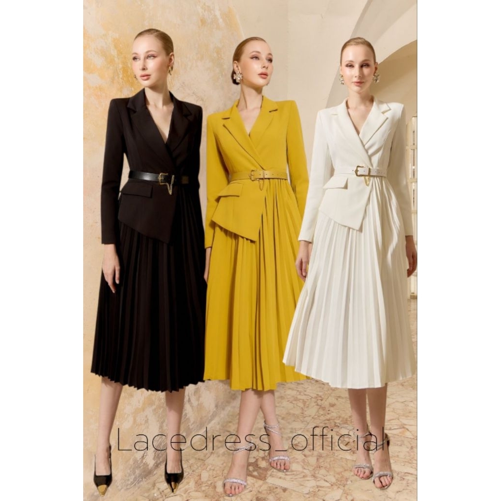 Catwalk ● ชุดเซ็ตเสื้อสูท+กระโปรงพลีท+เข็มขัด
