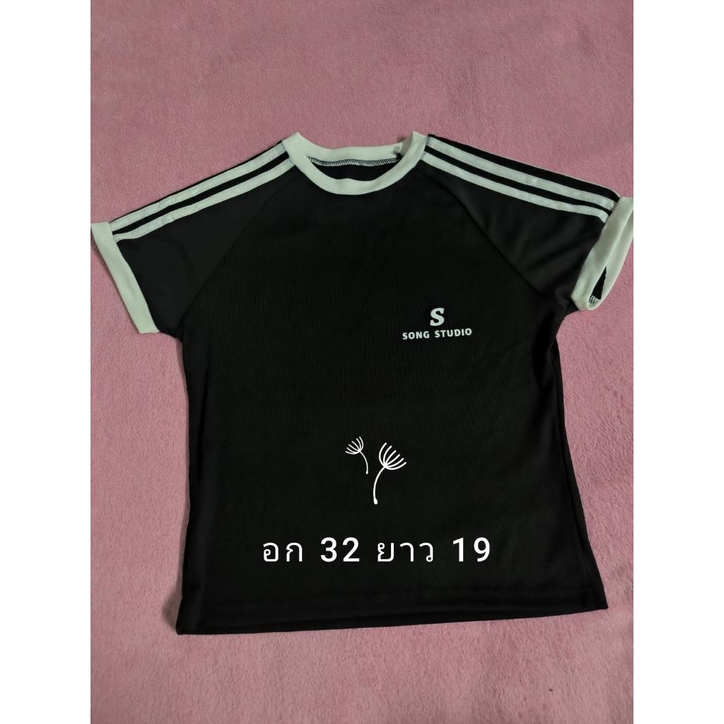 เสื้อแฟชั่นสีดำสกรีนอก s song studio