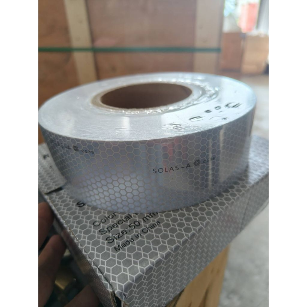 เทปสะท้อนแสงสีขาว Solas Tape Reflective tape