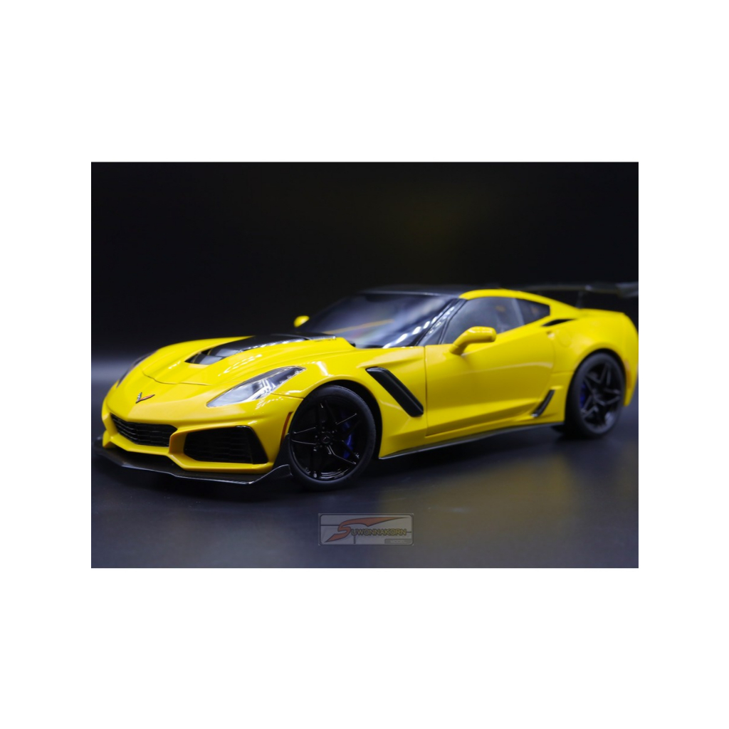Auto Art 71278 1/18 CHEVROLET CORVETTE C7 ZR1 (CORVETTE RACING YELLOW TINTCOAT)