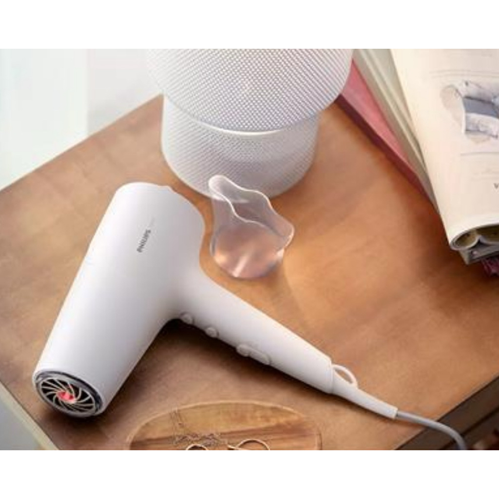 ไดร์เป่าผม PHILIPS รุ่น BHD500/00 กำลัง 2,100 วัตต์  สีขาวเมทัลลิก