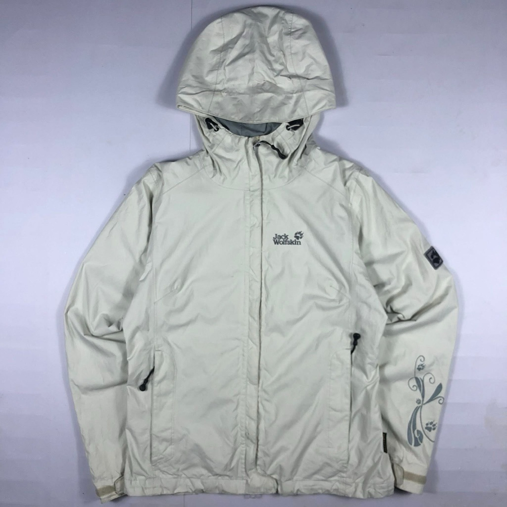 เสื้อกันลม Jack wolfskin