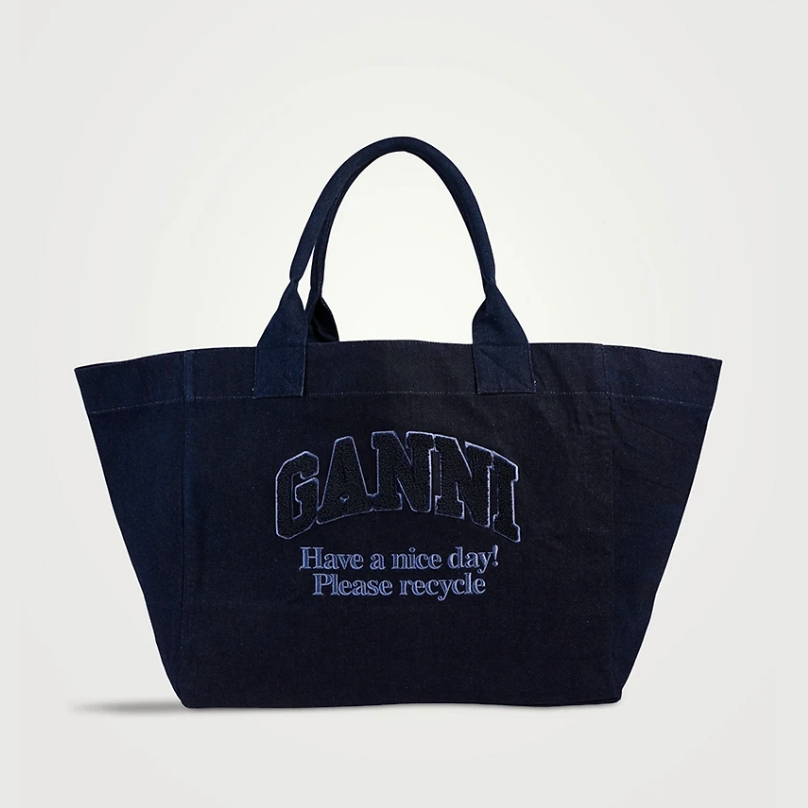 พร้อมส่ง GANNI กระเป๋าผ้ายีนส์ รุ่น XXL Denim Tote Bag