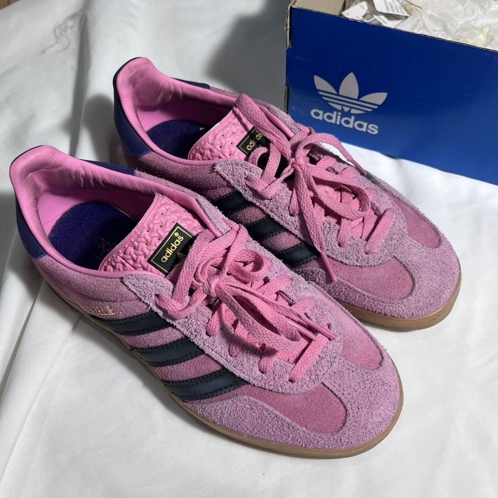 รองเท้ามือสอง Gazelle สีชมพู มีใบเสร็จ