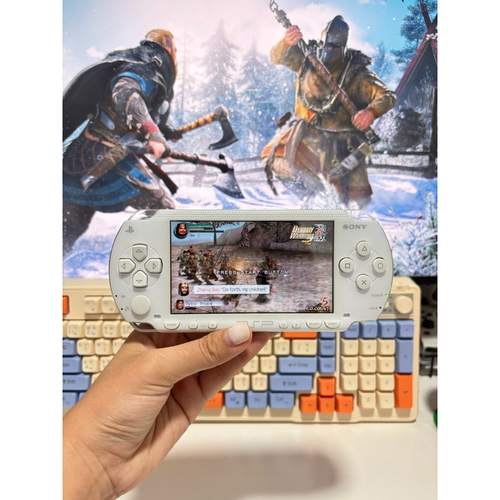 เครื่องเกมพกพา PSP รุ่น 1000 สีเขียว 🤍 ลงเกมฟรีเต็มเมม✨