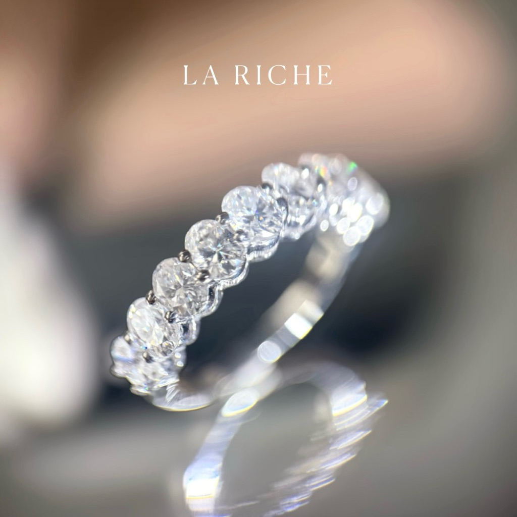 Aveline Ring (15pt)แหวนอัญมณีคุณภาพสูงเทียบเท่าเพชรแท้ (ไม่ใช่CZ) ตัวเรือนเงินแท้ พร้อมใบ Warranty card