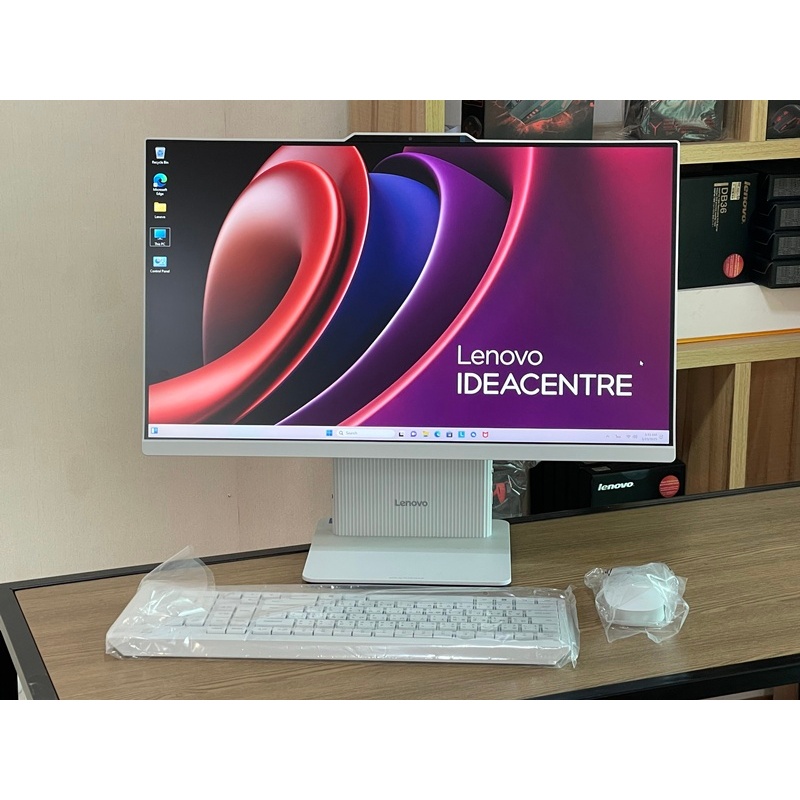 Lenovo IdeaCentre AIO 24ARR9 Ryzen™ 5 7535HS SSD512GB RAM16GB สินค้าใหม่ ตัวโชว์ อุปกรณ์ครบกล่อง ประ