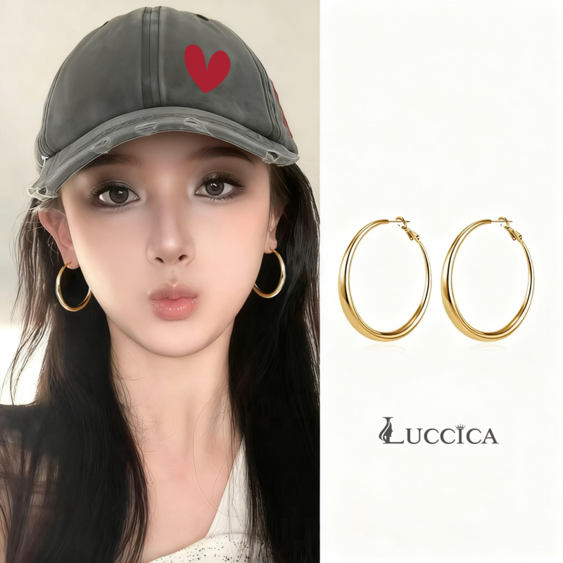 Luccica-ต่างหูห่วงเรียบหรูหราไฮเอนด์น้ำหนักเบาสำหรับผู้หญิง ต่างหูดีไซน์เก๋ไก๋ ต่างหูห่วงทองคำ 3.5 ซม.