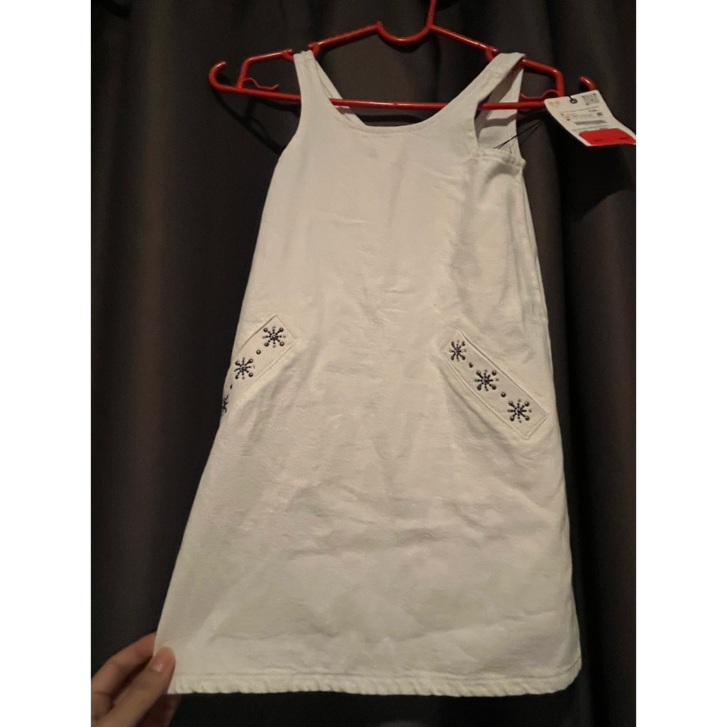 Zara kid ของเด็ก สูง116 เซนขึ้นไปเป็นผ้ายีนสีขาว
