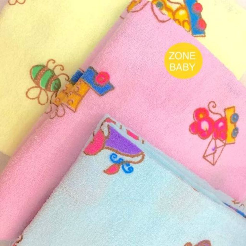 💜ผ้าขนหนู 3 ผืน 149 บาท💜พิมพ์ลายการ์ตูนน่ารัก มี 3 สีสวยสดใส ซักง่าย ซึมซับน้ำได้ดี เหมาะกับลูกน้อย