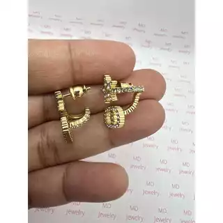 พร้อมส่ง ล็อตใหม่ ต่างหูดาวฝังเพชร งานพรีเมี่ยม ทองเหลือง ก้านเงิน925 ไม่แพ้ เป็นมิตรต่อผิว