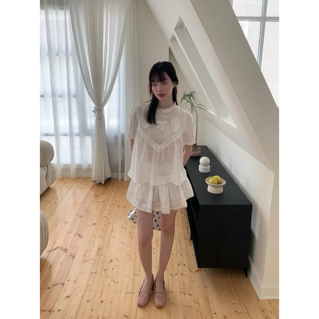 ส่งต่อ NOMADE.& Summer Whispers Blouse (เสื้อแขนตุ๊กตาคอ ปีนผ้าบางๆ