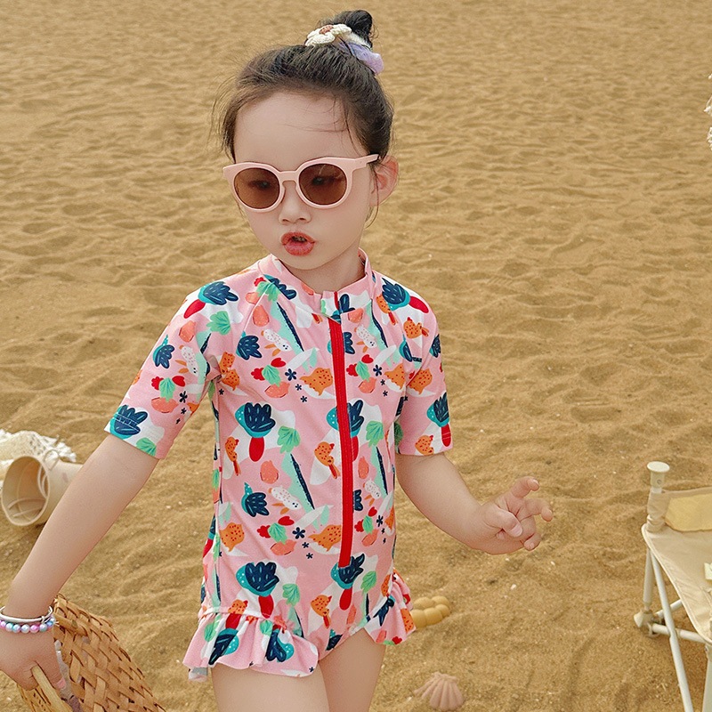 Babyonline(Y247)B3 (ส่งด่วน1วัน)ชุดว่ายน้ำวันพีชแฟชั่นสำหรับเด็กผู้หญิงลายน่ารัก งานซิปหน้า น้ำหนักเบา แห้งไว