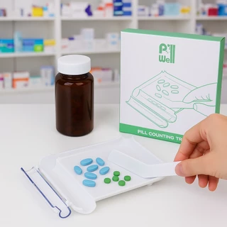 PillWell ถาดนับเม็ดยาพร้อมไม้พายพลาสติก- ขาว สะดวกในการจัดยา