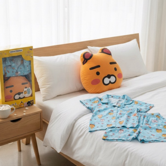 ซื้อ 1 ได้ถึง 2! ทั้งชุดนอนสุดคิวท์(แขนขาสั้น) และหมอนลาย Kakao Friends สำหรับกอดหรือหนุน จัดเต็มควา