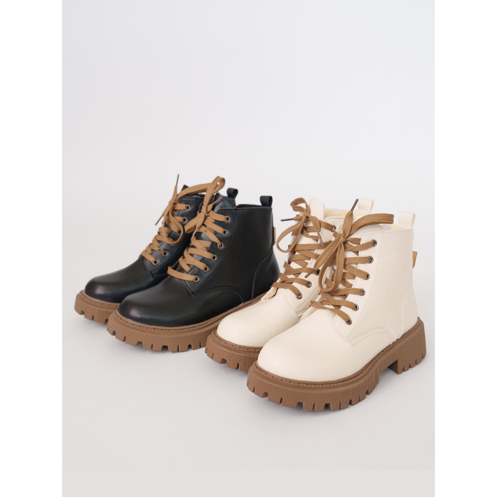 B030 - Cocoa martin boots