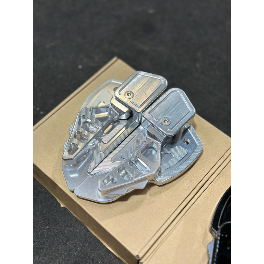 พักเท้าแต่ง BZ New Vespa งาน CNC สำหรับ New Vespa รุ่น Sprint150 / Primavera150