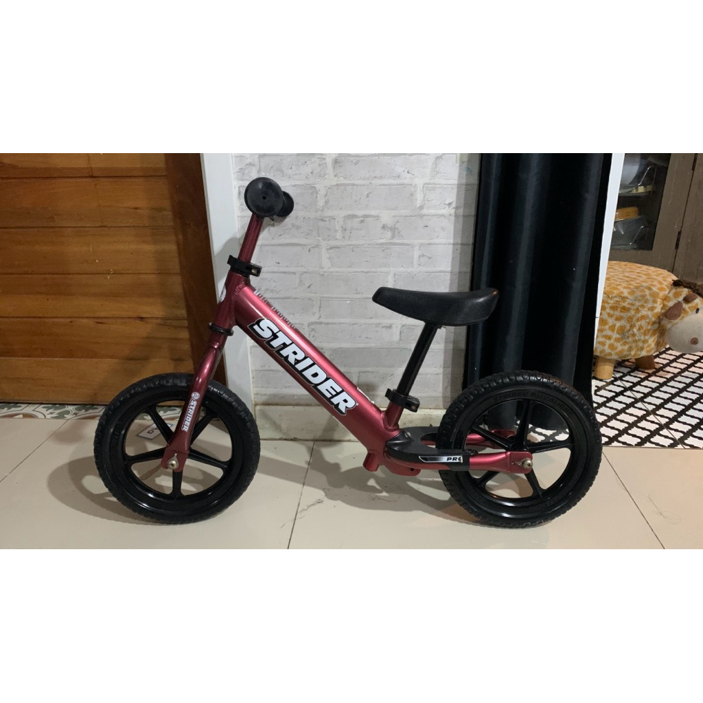 จักรยานทรงตัว strider pro สภาพดีเลย